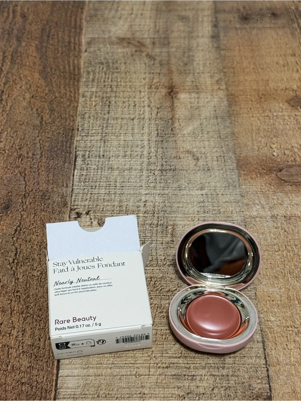 Rare Beauty Stay Vulnerable Melting Cream Blush new nearly neutral